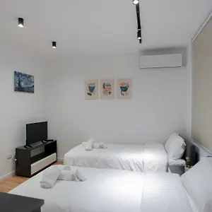 https://rei-apartaments-tirana.albaniahotels.org